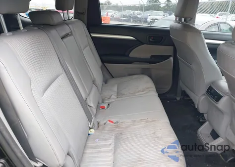 2015 Toyota Highlander Le Plus V6 из США, поврежденный, VIN 5TDBKRFH6FS080530